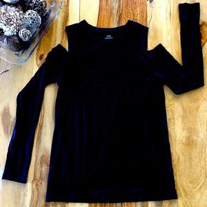 GAP -SM- Shoulderless Elegant Luxe Long Sleeve Shirt in black